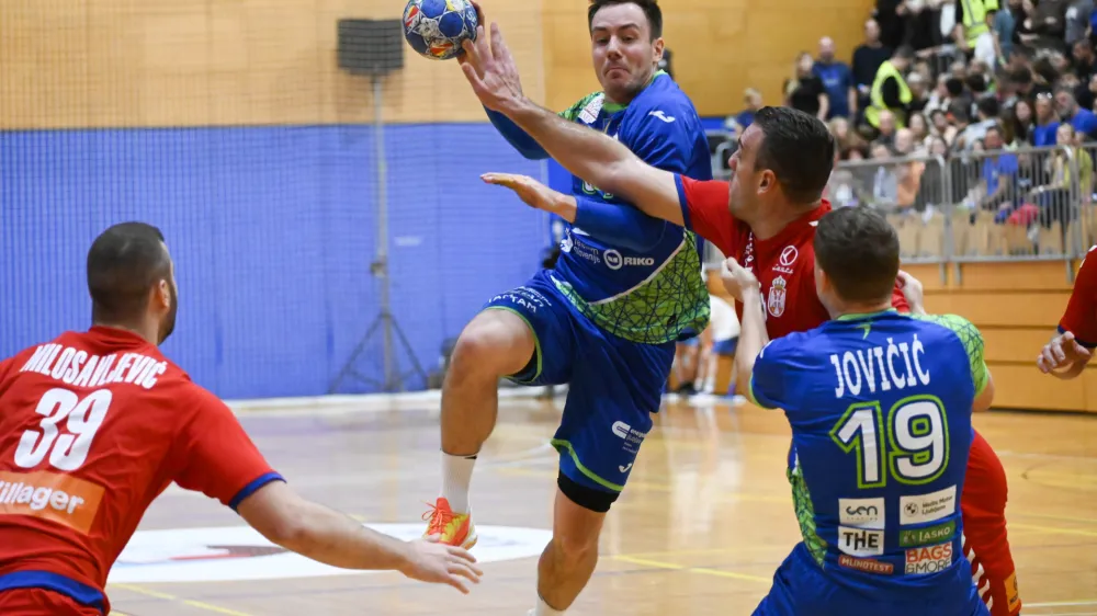 - 05.11.2023 - Pripravljalna tekma mo&scaron;kih reprezentanc Slovenije in Srbije v pripravah na rokometno EP 2024 v Nemčiji. //FOTO: Nik Erik Neubauer