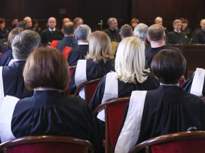 Prvostopenjski sodniki se po novem ne bodo več delili na okrajne in okrožne. Fotografija je simbolična.&nbsp;