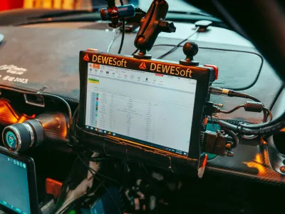 &Scaron;porti avto Rimac Nevera je postavil Guinessov rekord v hitrosti vzvratne vožnje. F Dewesoft