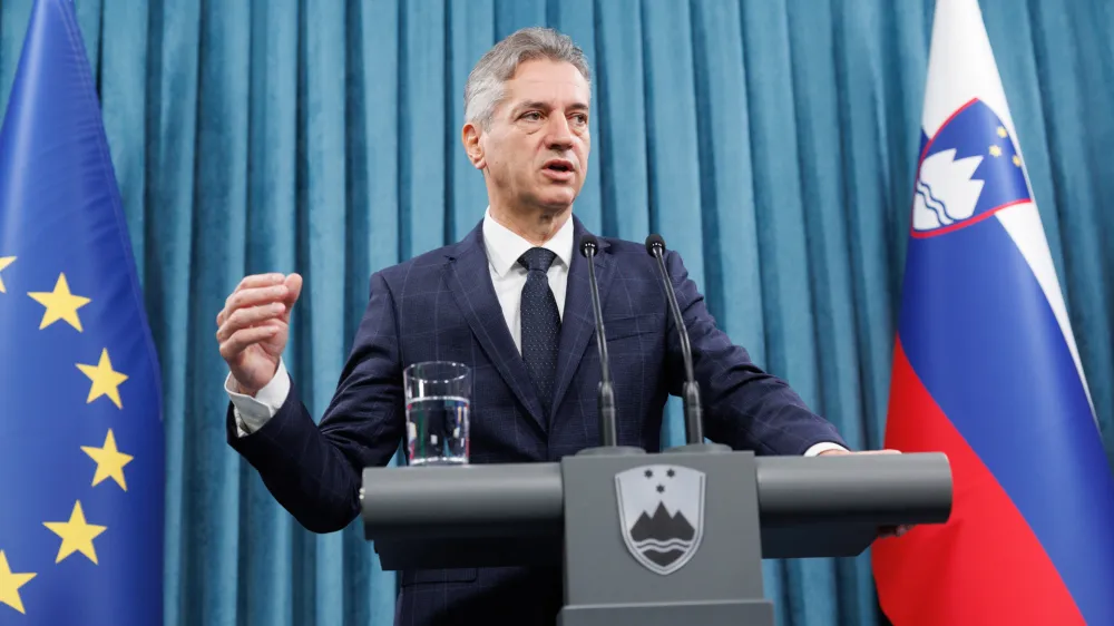 Ljubljana, vlada.<br>Novinarska konferenca po posvetu vodij parlamentarnih strank, ki ga je gostil predsednik vlade Robert Golob.