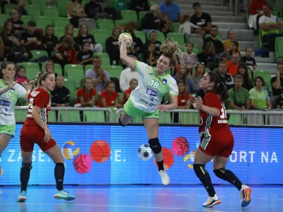 Zulič Nina- 01.10.2022 &ndash; ženski rokomet &ndash; Slovenija: Madžarska, pripravljalna tekma za evropsko rokometno prvenstvo za ženske 2022, 2. tekma: //FOTO: Luka Cjuha