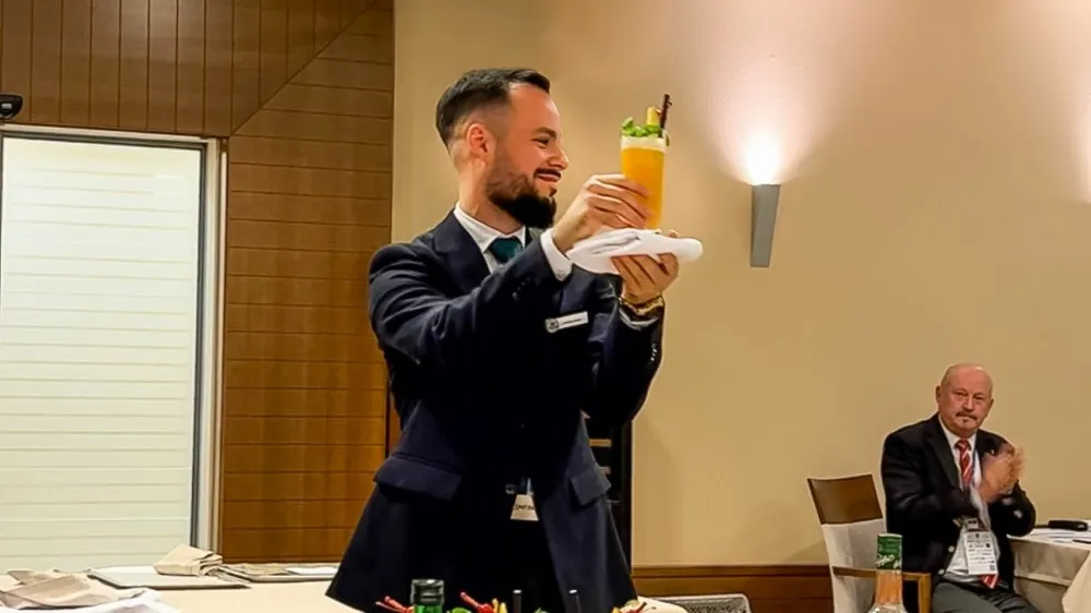 Kristjan Plav&scaron;ić je dobitnik srebrnega priznanja v tekmovanju me&scaron;anja pijač.