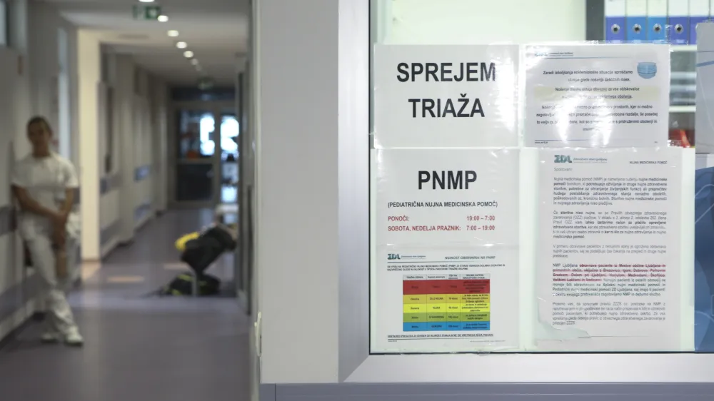 H kadrovski krizi prispevajo tudi nočne obremenitve ljubljanskih pediatrov. Na fotografiji so prostori pediatrične nujne medicinske pomoči.&nbsp;