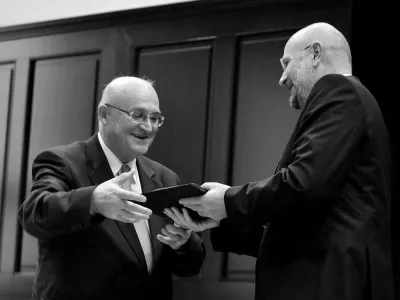 Ljubljana, Vrhovno sodisce RS. Slovesnost ob dnevu pravosodja, na kateri je bil govornik predsednik republike Danilo T&uuml;rk. Prejemnik medalje za zivljenjsko delo na podrocju sodstva, vrhovni sodnik Vasilij Polic. Foto: Tamino Petelinsek/STA