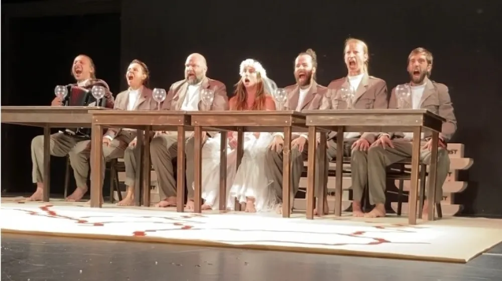 Predstava Ma&scaron;a za Jugoslavijo je v Berlinu požela buren aplavz.&nbsp;