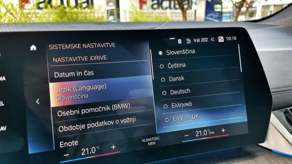 Nekateri avtomobili pri nas znajo slovensko, pri nekaterih pa v menijih sloven&scaron;čine ne najdemo.&nbsp;