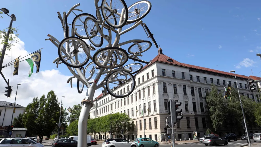 Uporabniki, ki so registrirani v sistemu izposoje koles BicikeLJ, se v Mariboru in &scaron;tevilnih drugih evropskih mestih ne morejo registrirati z istim elektronskim naslovom.