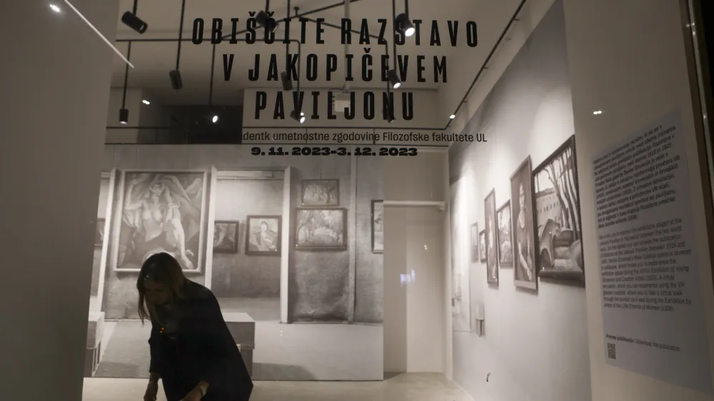 Razstava z naslovom Obi&scaron;čite razstavo v Jakopičevem paviljonu je v Mali galeriji Banke Slovenije na ogled do 3. decembra.&nbsp;