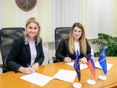 Svetni&scaron;ki skupini LRK in NSi sta podpisali koalicijsko pogodbo.
&nbsp;