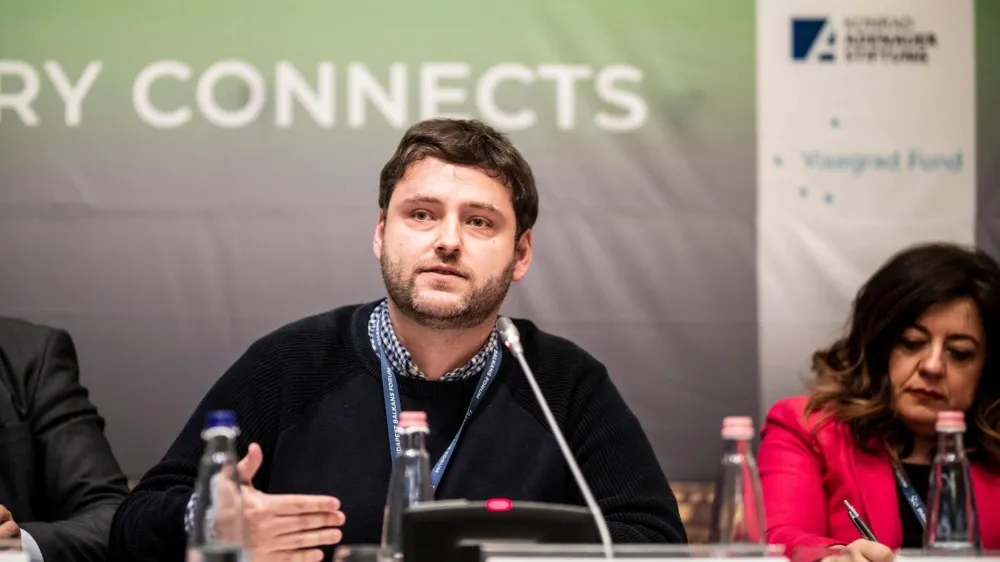 Adnan Ćerimagić, raziskovalec na misli&scaron;ču European Stability Initiative