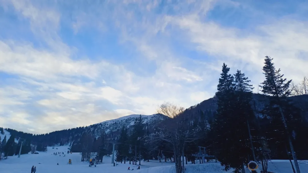 Na Sori&scaron;ki planini so dobro pripravljeni na odprtje smučarske sezone.&nbsp;