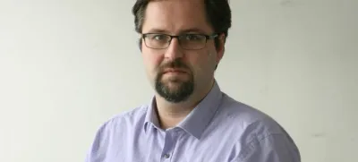 Aleš Gaube, komentator - notranja <br><br><br><br>- Dnevnik 2016 - portreti za komentarje in kolumne - komentatorji - novinarji - novinar - <br><br><br><br><br><br>//FOTO: TomaĹž Skale