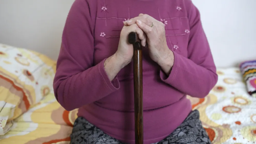 - simbolična fotografija &ndash; starej&scaron;i občani &ndash; starostniki - upokojenci- 20.01.2023 - SeneCura - Dom starej&scaron;ih občanov Komenda, Juhantova pot 9, //FOTO: Jaka Gasar