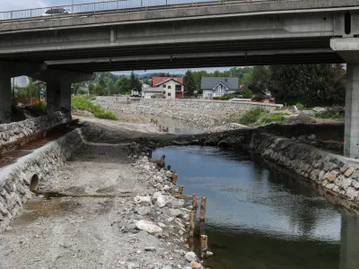 - 09.05.2023 &ndash; Gradbi&scaron;če &scaron;iritve protipoplavne za&scaron;čite za južni del Ljubljane na Malem Grabnu na Dolgem mostu. Mali Graben //FOTO: Bojan Velikonja