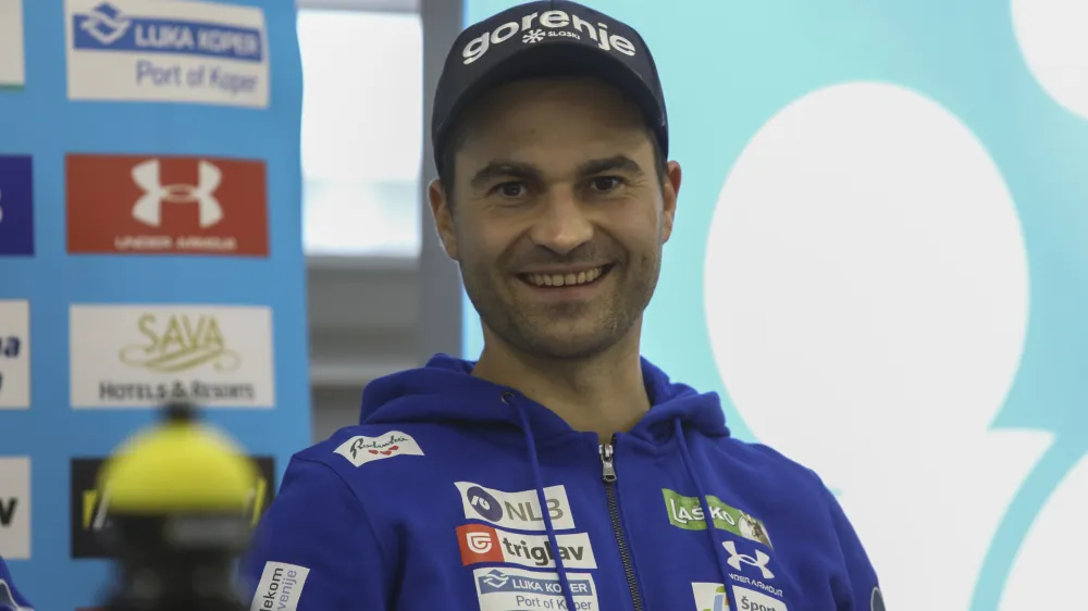 glavni trener mo&scaron;ke skakalne reprezentance Robert Hrgota- 16.11.2023 &ndash; Smučarska zveza Slovenije (SZS) - mo&scaron;ka reprezentanca v smučarskih skokih pred začetkom sezone svetovnega pokala //FOTO: Luka Cjuha