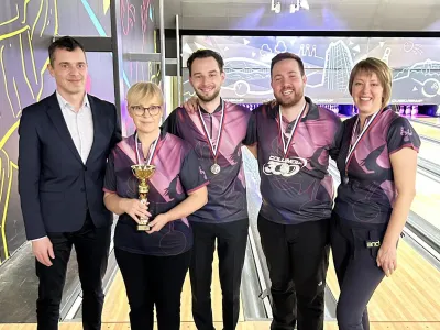 Predsednica države Nata&scaron;a Pirc Musar je postala državna podprvakinja v bovlingu v konkurenci me&scaron;anih ekip. F facebook