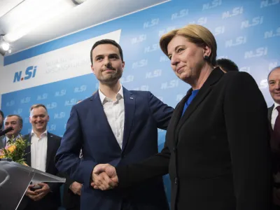 Ljubljana, NSi.<br>Novinarska konferenca NSi, na kateri sta dosedanja predsednica Ljudmila Novak in v. d. predsednika NSi Matej Tonin spregovorila o prihodnosti stranke, viziji ter pripravah na drzavnozborske volitve.