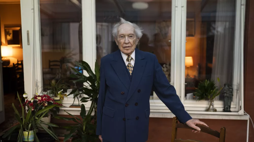 Koreograf, režiser, direktor, umetni&scaron;ki vodja, zdravnik, baletni solist, profesor, organizator, publicist, prevajalec, kolesar