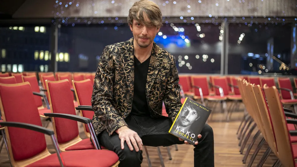 Golobove javnomnenjske bilance so &scaron;e re&scaron;ljive, Aljo&scaron;a Bagola pa ni pravi naslov za pomoč pri tem, so si enotni na&scaron;i sogovorniki.&nbsp;