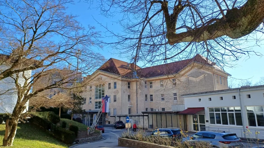 Nova lekarna na območju klinike na Golniku bo velika pridobitev, pomembna tako za bolnike kot prebivalce &scaron;ir&scaron;ega območja Golnika.