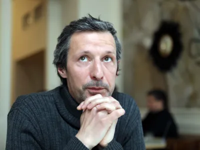 - 20.04.2022 - Bo&scaron;tjan Narat, glasbenik, filozof, skladatelj, performer, soustanovitelj in gonilna sila glasbene skupine Katalena//FOTO: Tomaž SkaleOPOMBA: DNEVNIKOV OBJEKTIV 2022 &ndash; INTERVJU