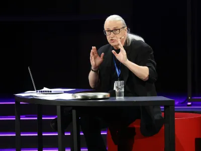 Marcel &Scaron;tefančič- 09.05.2022 &ndash; Oddaja Studio City v Slovenskem mladinskem gledali&scaron;ču - Dan zmage z Marcelom - nekdanjega voditelja oddaje Studio City na RTV Marcela &Scaron;tefančiča ter njegove goste in kolumniste je gostil oder Slovenskega mladinskega gledali&scaron;ča.  //FOTO: Luka Cjuha