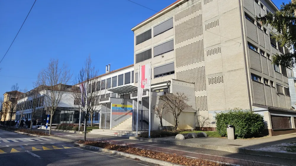 Maribor. <br>Srednja sola za gostinstvo in turizem - trenutna lokacija na Mladinski ulici.