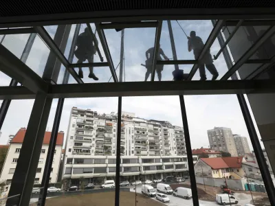 - 14.09.2023 - Kreativno sredi&scaron;če Center Rog - javni proizvodni prostor namenjen kulturnemu in kreativnemu delovanju s poudarkom na izdelovanju, uporabnih umetnostih, arhitekturi in oblikovanjuKreativno sredi&scaron;če Center Rog - javni proizvodni prostor namenjen kulturnemu in kreativnemu delovanju s poudarkom na izdelovanju, uporabnih umetnostih, arhitekturi in oblikovanju //FOTO: Tomaž Skale