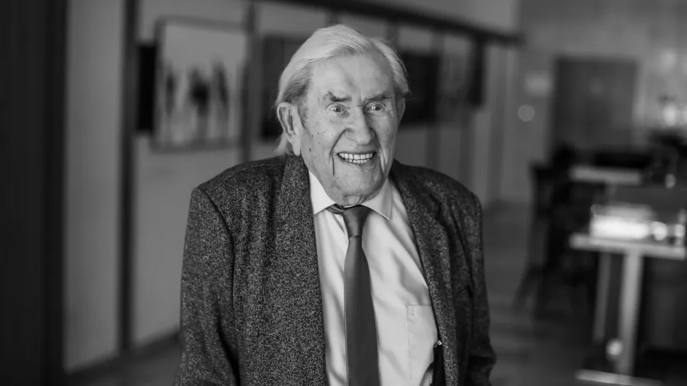 - 13.04.2022 &ndash; Jurij Souček, dramski igralec, režiser in sinhronizator risank ob 93. letu starosti, prejemnik naziva častni me&scaron;čan glavnega mesta Ljubljana leta 2022, //FOTO: Bojan Velikonja