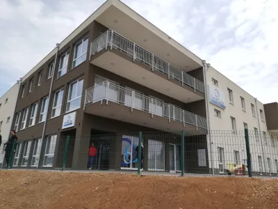 dom starej&scaron;ih občanov, Pivka, SeneCura