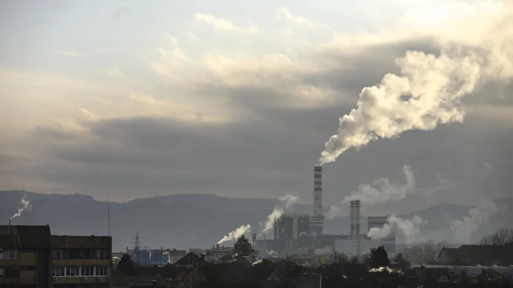 - 10.01.2024 &ndash; Kurilna sezona. ogrevanje - mraz -dim //FOTO: Luka Cjuha