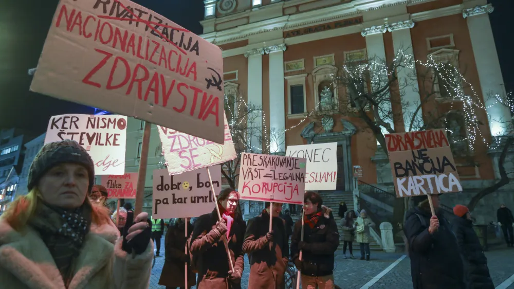  - 09.01.2024 &ndash; Pre&scaron;ernov trg - druga opozorilna stavka pacientov v organizaciji Civilne iniciative Glas ljudstva, ki se z zdravni&scaron;ko stavko ne strinja //FOTO: Luka Cjuha