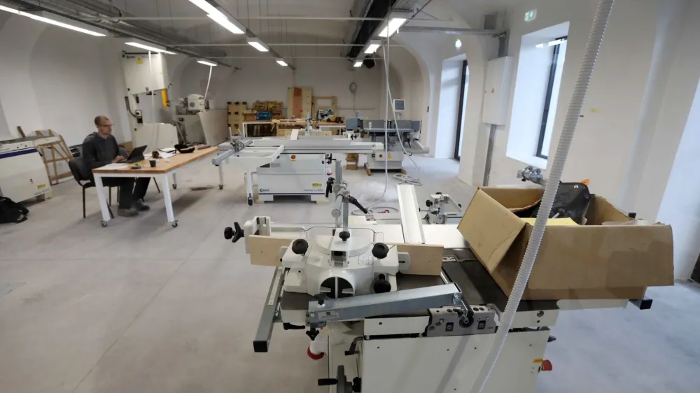 - Lesarski lab<br><br>- 26.10.2023 - otvoritev - Javni zavod Center Rog, kreativno in družabno sredi&scaron;če, Trubarjeva 72, <br><br>//FOTO: Tomaž Skale<br>