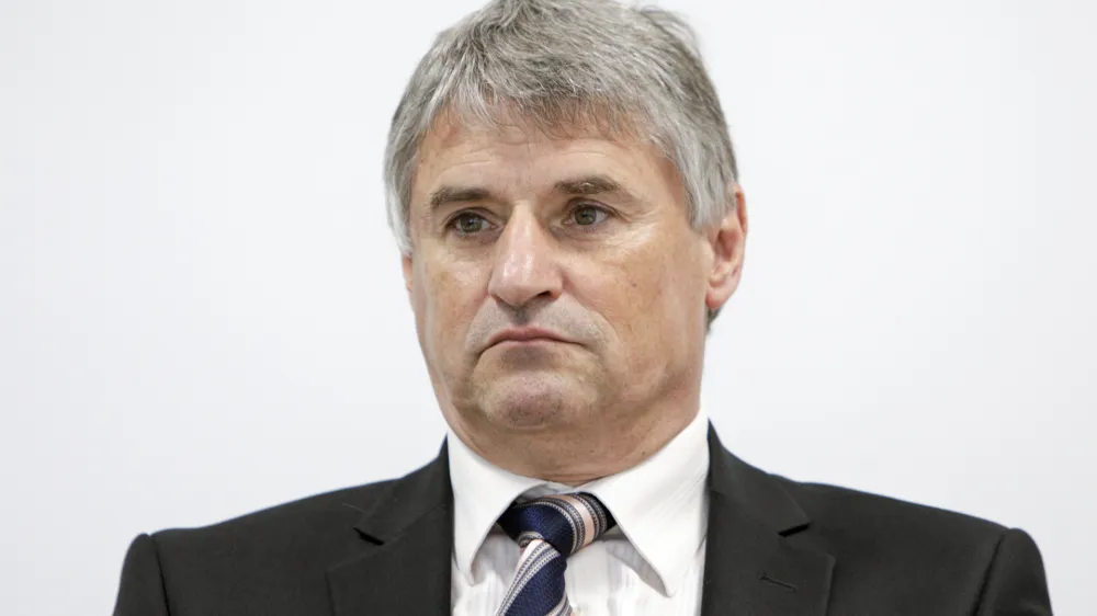 Nekdanji načelnik ljubljanske upravne enote Bojan Babič zanika, da bi počel kar koli nezakonitega ali nepravilnega.&nbsp;