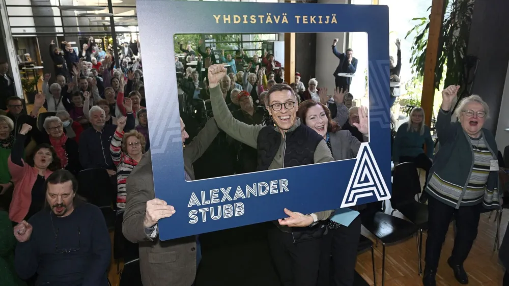 National Coalition presidential candidate Alexander Stubb campaigns at the Foibekartano in Vantaa, Finland, January 26, 2024 Heikki Saukkomaa/Lehtikuva/via REUTERS   ATTENTION EDITORS - THIS IMAGE WAS PROVIDED BY A THIRD PARTY. NO THIRD PARTY SALES. NOT FOR USE BY REUTERS THIRD PARTY DISTRIBUTORS. FINLAND OUT. NO COMMERCIAL OR EDITORIAL SALES IN FINLAND.