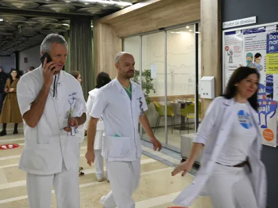  - 09.01.2024 &ndash; opozorilna stavka zdravnikov in zobozdravnikov - zdravniki in zobozdravniki zaradi neuresničenih zavez vlade iz že sklenjenih sporazumov opozorilno stavkali. protest //FOTO: Nik Erik Neubauer 