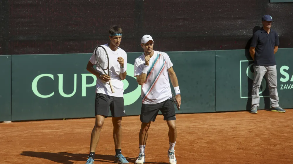 Sebastian Dominko in Blaž Rola- 16.09.2023 &ndash; tenis mo&scaron;ki &ndash; Slovenija: Luksemburg, dvoboj v drugi evro-afri&scaron;ki skupini, Davisov pokal, II. svetovna skupina //FOTO: Luka Cjuha