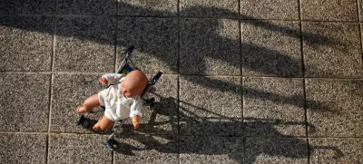 Celo osumljenemu pedofilije dovolijo stike z žrtvijo