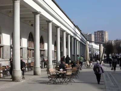 - plačnikove Arkade - gostinski lokal<br><br> 10.02.2022- Plečnikovo leto 2022 - 150 obletnica rojstva arhitekta Jožeta Plečnika - //FOTO: Tomaž Skale