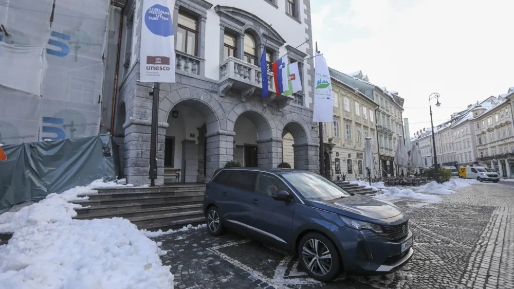 23.01.2023 - Hi&scaron;ne preiskave Zoran Janković - Mestna hi&scaron;a MOLFOTO: Luka Cjuha