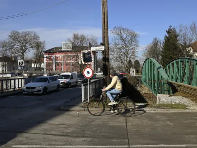 - 02.02.2024 &ndash; Mo&scaron;čanski most na Grablovičevi ulici, Moste.  //FOTO: Nik Erik Neubauer