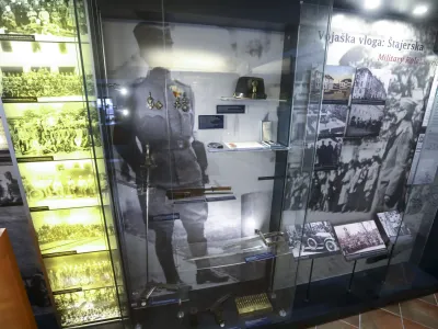 &Scaron;e vse do konca februarja bo v rojstni hi&scaron;i Rudolfa Maistra na &Scaron;utni možen ogled razstave &raquo;Zgodbe Maistrovih predmetov, iz virtualnega v resnično&laquo;. Foto: Luka Cjuha