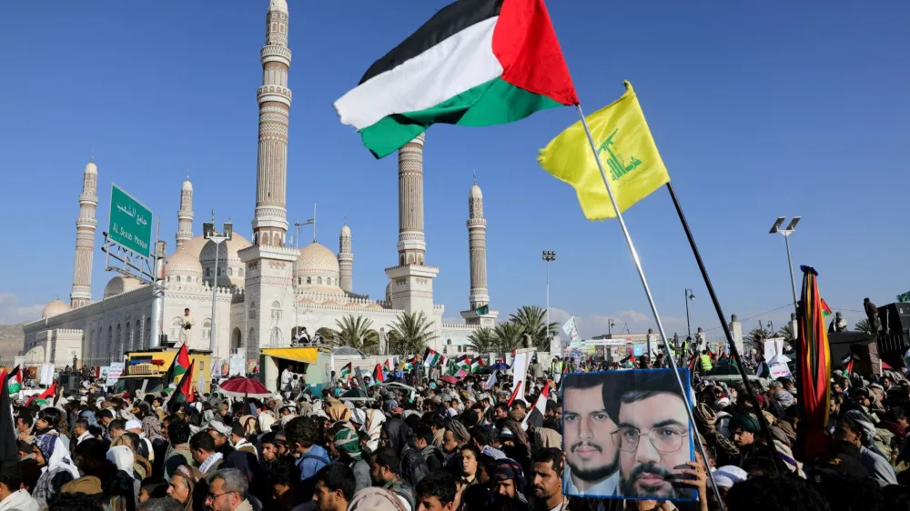 People take part in a weekly rally organised by the Houthis titled 'We Are With Gaza Until Victory,' amid the ongoing conflict between Israel and the Palestinian Islamist group Hamas, in Sanaa, Yemen February 2, 2024. REUTERS/Khaled Abdullah REFILE &ndash; REMOVING MENTION OF PLACARDS SHOWING THE HOUTHI SLOGAN