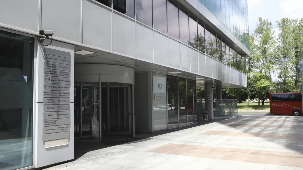 Srečko Kenda, ki je bil skupaj s svojim podjetjem izključen iz lastni&scaron;tva KDD, pravi, da je ATVP zaradi nezakonitih postopkov, ki jih je vodila, celo od&scaron;kodninsko odgovorna.