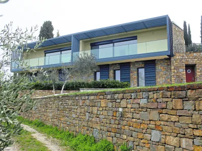 - črna gradnja - lastnika objektov Vitoslav in Metka T&uuml;rk, Parecag//FOTO: Jaka Gasar