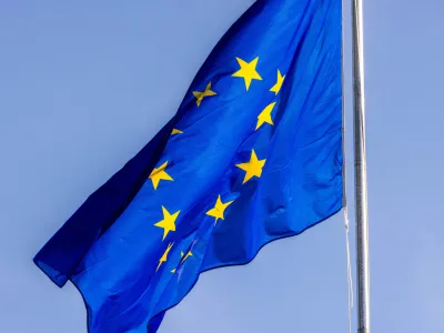 FILED - 05 October 2022, France, Strasbourg: The flag of the European Union flies in front of the European Parliament building in Strasbourg. Photo: Philipp von Ditfurth/Deutsche Presse-Agentur GmbH/dpa