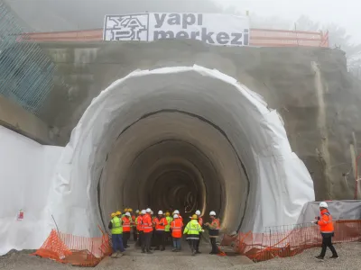 tunel Gabrovica,Tur&scaron;ki delavci podjetja Yapi Merkezi,  - 12.12.2023 &ndash; Viadukt Gabrovica - otvoritev - končana glavna gradbena dela na viaduktu Gabrovica v organizaciji družbe 2TDK //FOTO: Bojan Velikonja