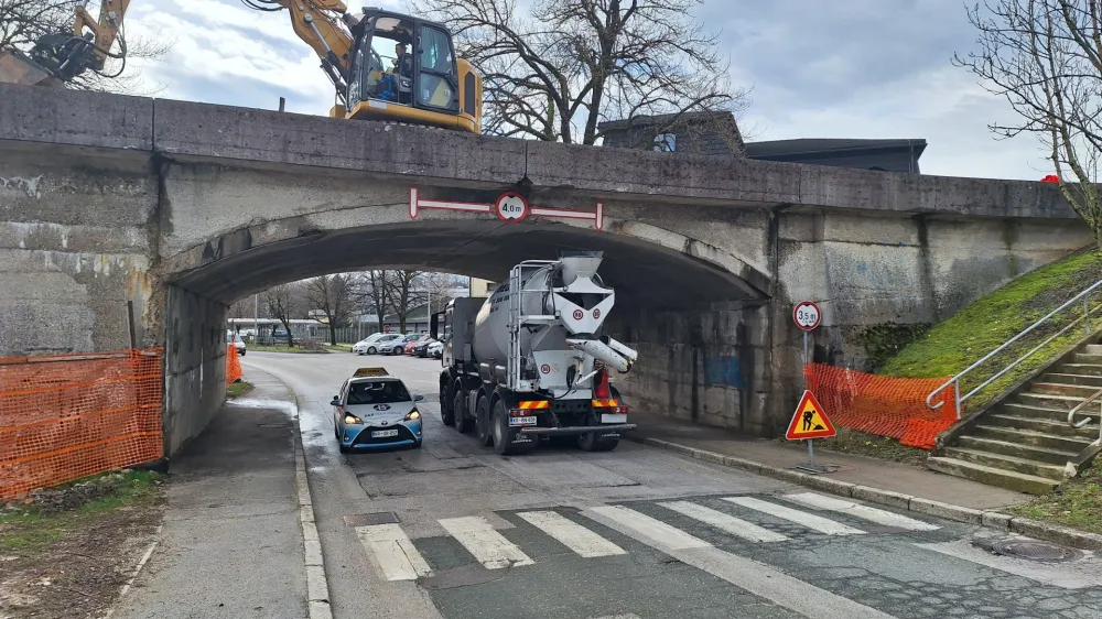 Podvoz v Savski loki je potreben temeljite prenove.&nbsp;