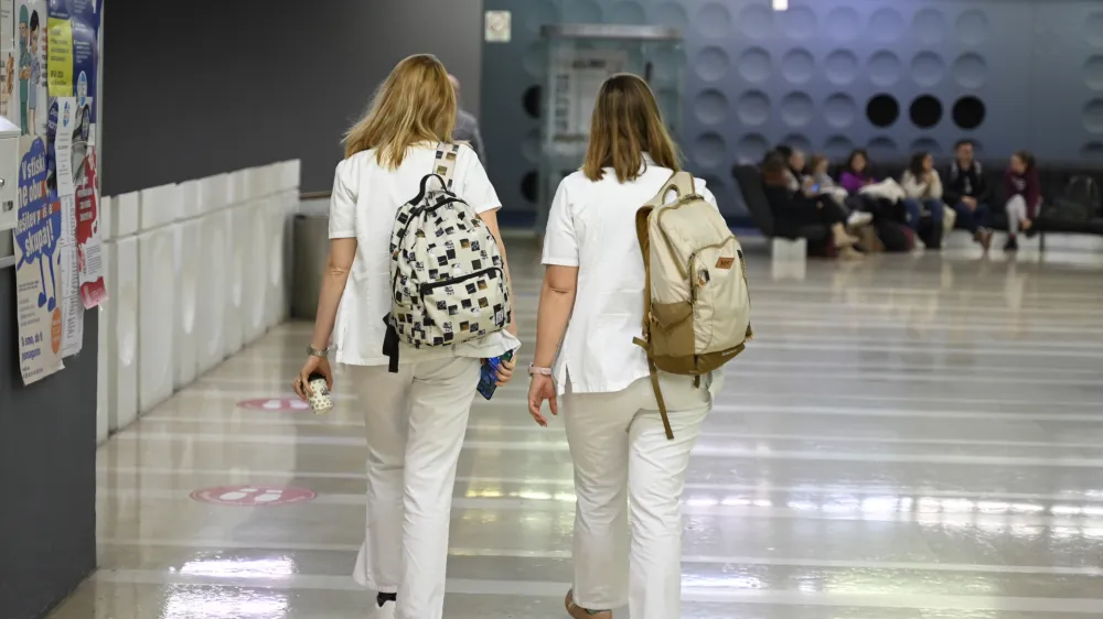 - 09.01.2024 &ndash; opozorilna stavka zdravnikov in zobozdravnikov - zdravniki in zobozdravniki zaradi neuresničenih zavez vlade iz že sklenjenih sporazumov opozorilno stavkali. protest //FOTO: Nik Erik Neubauer 