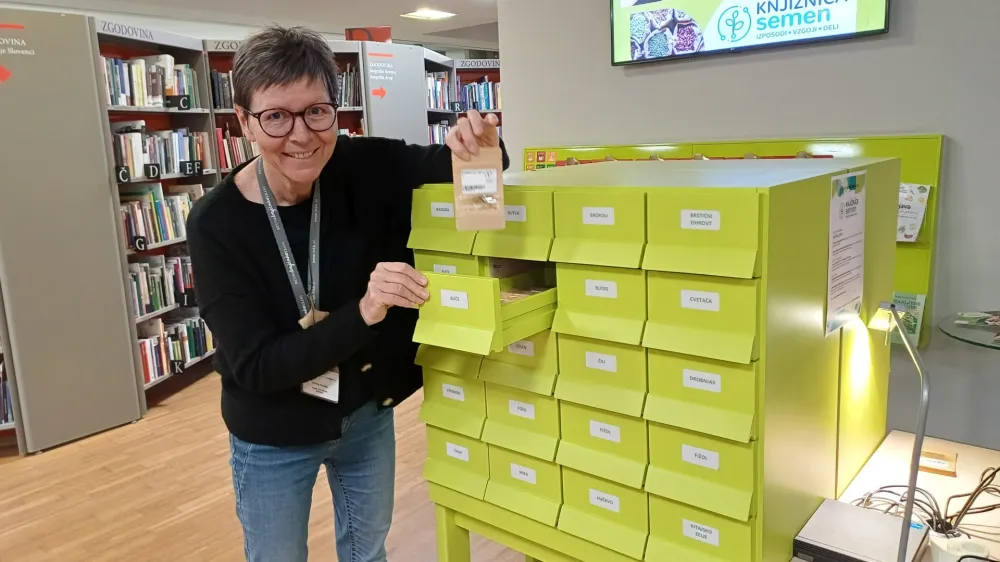 Knjižnica semen temelji na brezplačni izmenjavi semen in je eden od načinov ohranjanja biotske pestrosti kulturnih rastlin, poudarja Petra Puhar.